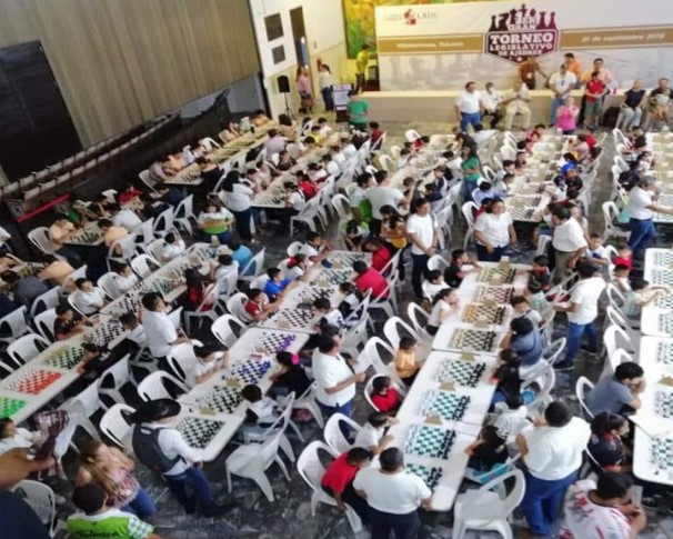 Diputados de Morena reúnen a 172 jugadores