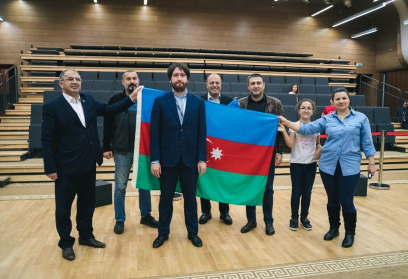 Radjabov vence y convence