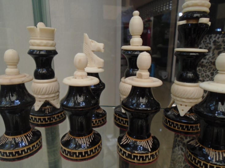 ajedrez de hueso hechos en México.